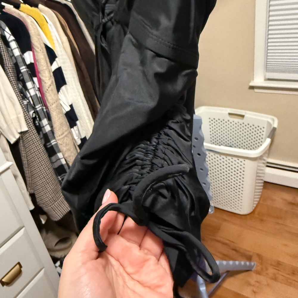 EUC-Torrid Size 3 Black Wire-Free XO Cinch Side Tankini top - Picture 7 of 8